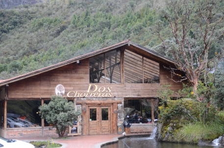 Exterior view of Dos Chorreras Restaurant.